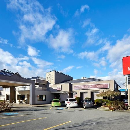 Ramada By Wyndham Abbotsford Hotel Exterior foto